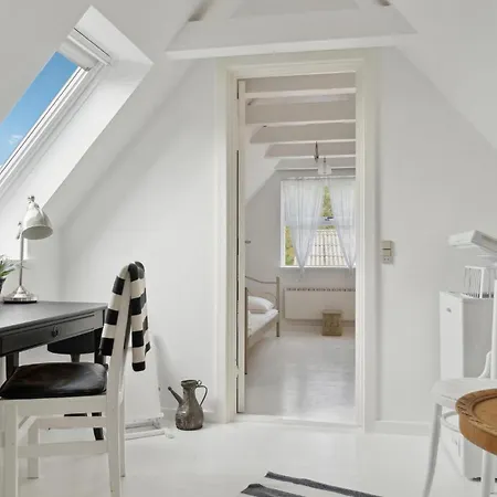 2 Bedroom Amazing In Casa de Férias *