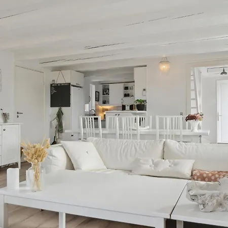 2 Bedroom Amazing In Casa de Férias *